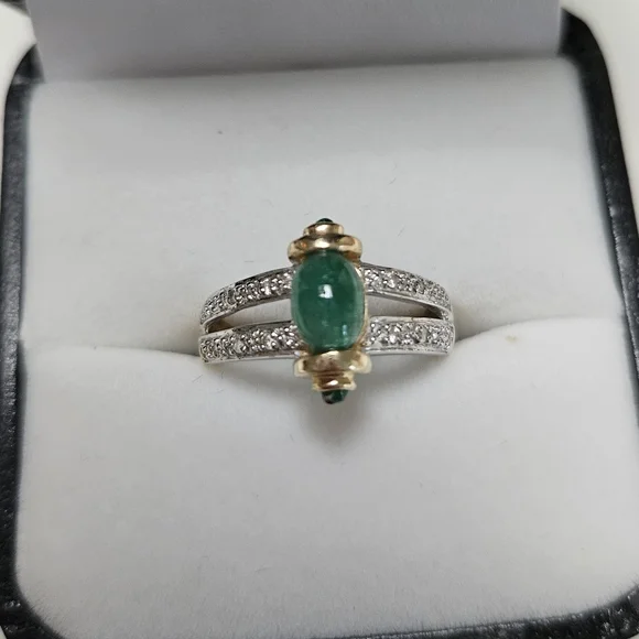 14kt yellow and white gold set. Ring and earring.  Size 5. - Picture 2 of 4